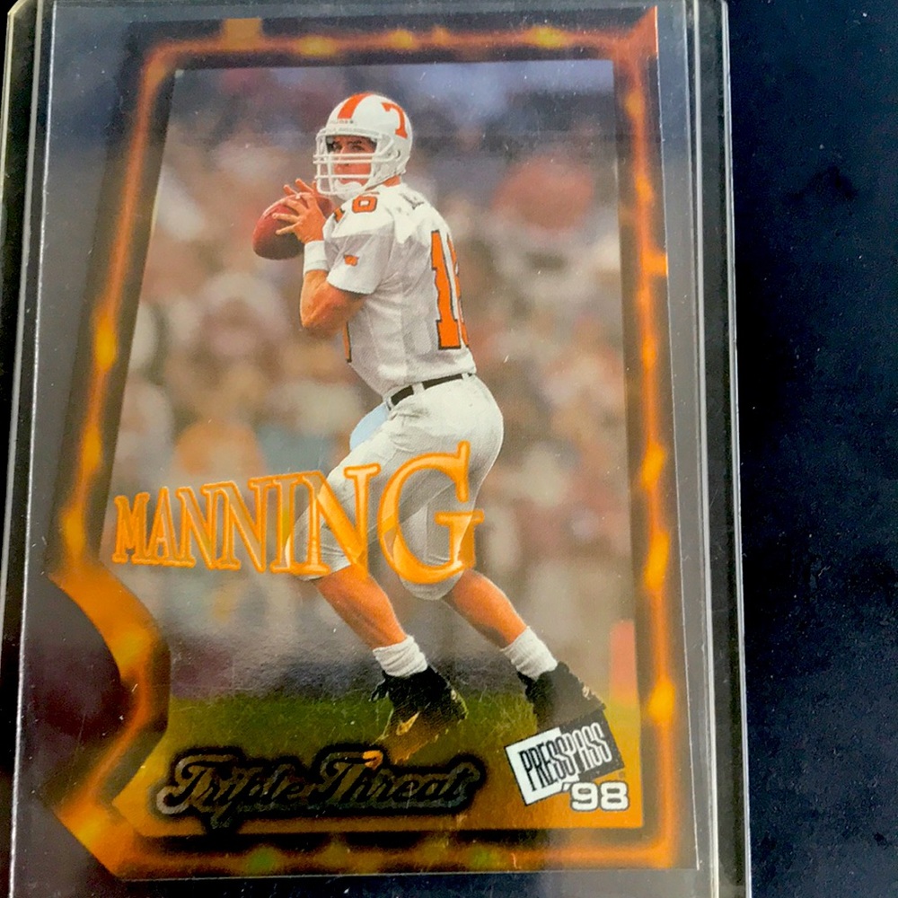 Peyton Manning 1998 Die cut Rare Rookie Card